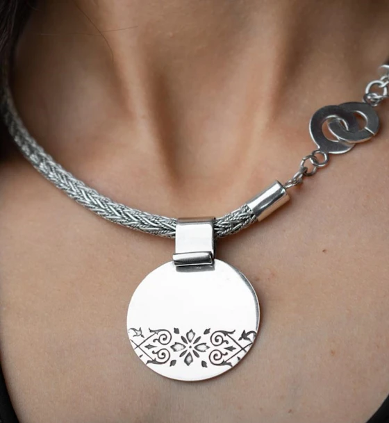 Eterna Necklace